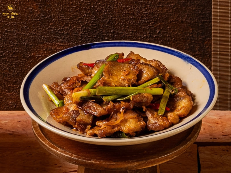 ba chỉ rang cháy cạnh